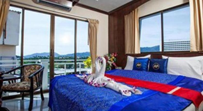 Triple Rund Place Hotel Patong Exterior foto